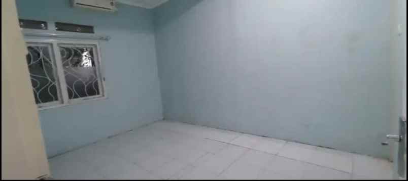 dijual rumah komplek banyu biru