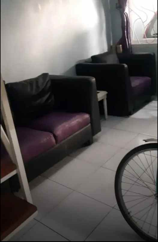 dijual rumah komplek banyu biru