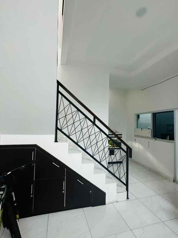dijual rumah komplek butik panyileukan