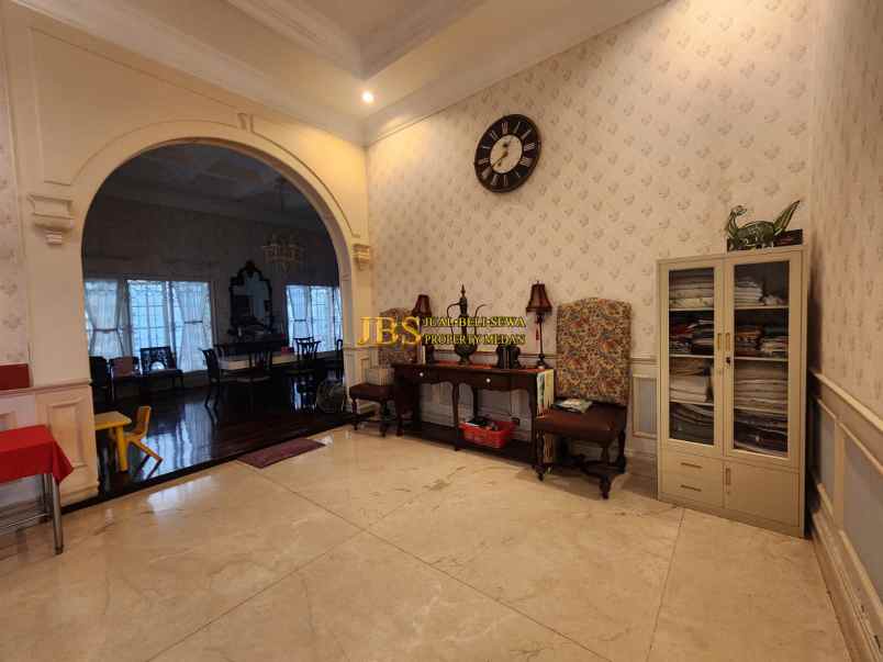 dijual rumah komplek cemara asri