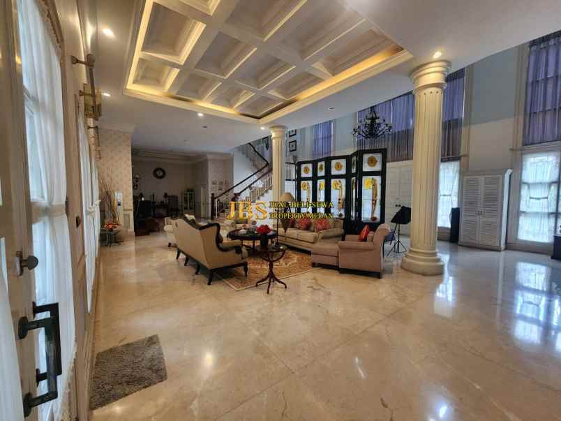 dijual rumah komplek cemara asri