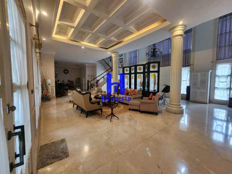 dijual rumah komplek cemara asri