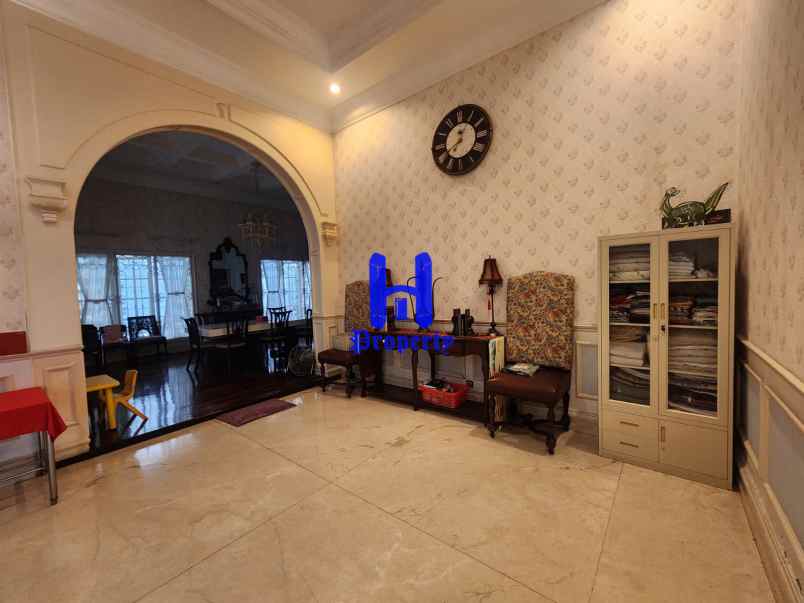 dijual rumah komplek cemara asri