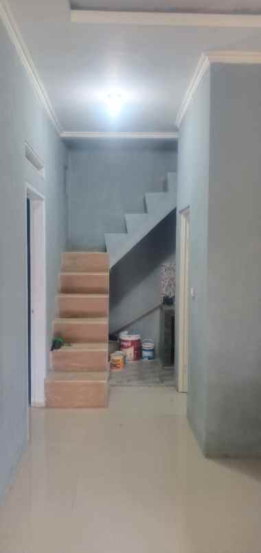 dijual rumah komplek cipageran