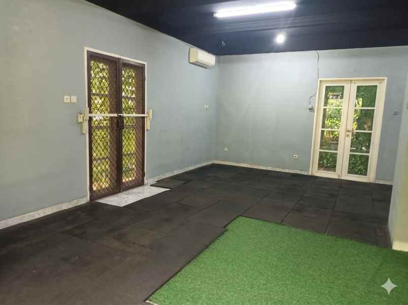 dijual rumah komplek perumahan
