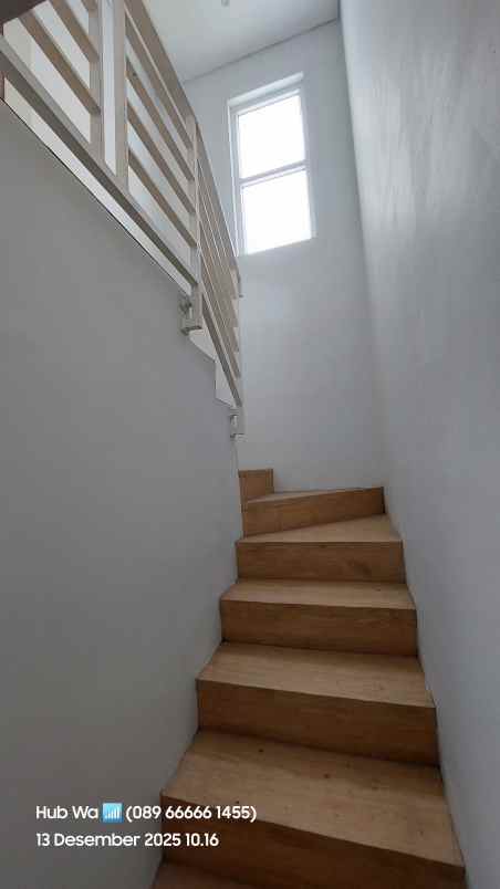 dijual rumah komplek perumahan duta