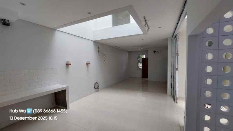 dijual rumah komplek perumahan duta