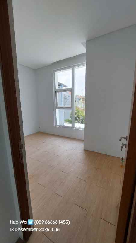 dijual rumah komplek perumahan duta