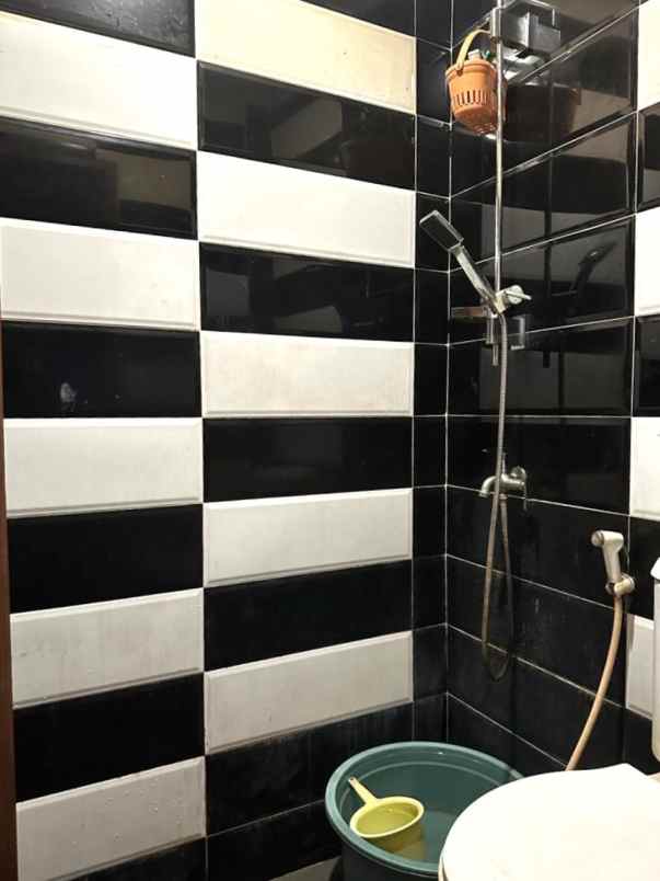 dijual rumah komplek puri cipageran