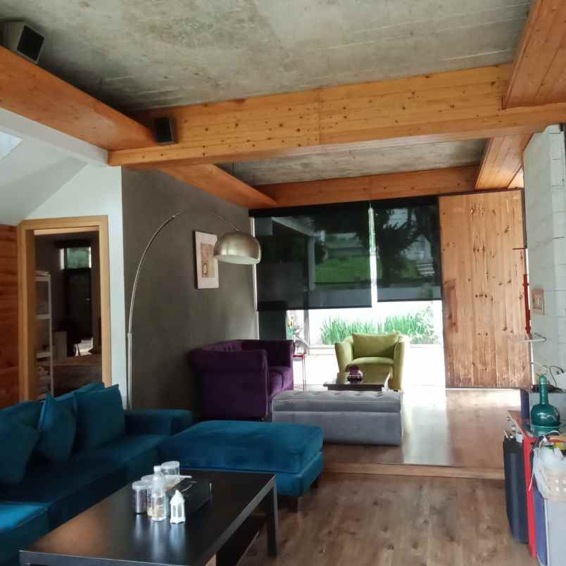 dijual rumah komplek surya setra surya