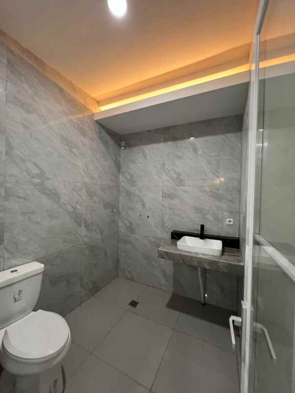 dijual rumah kopo permai