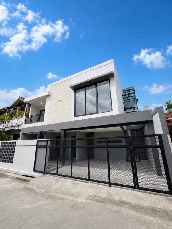 dijual rumah kopo permai