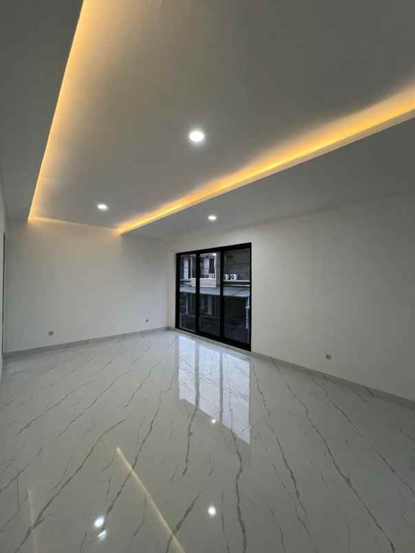 dijual rumah kopo permai