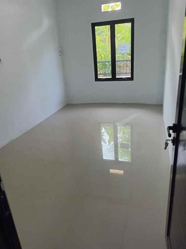 dijual rumah kota harapan indah bekasi