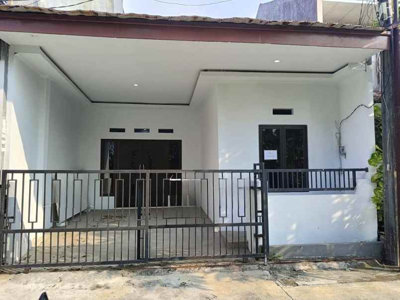 dijual rumah kota harapan indah bekasi
