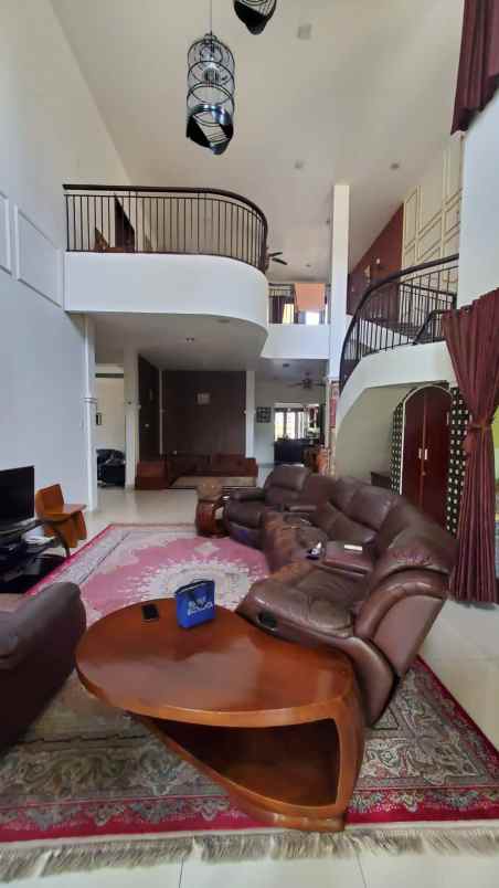 dijual rumah kota wisata cibubur