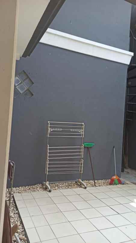 dijual rumah kota wisata pesona