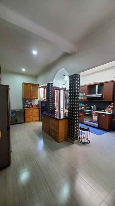 dijual rumah kotawisata gunun putri