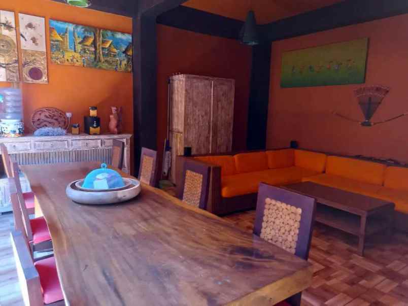 dijual rumah kuta selatan