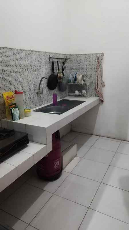 dijual rumah kutisari selatan