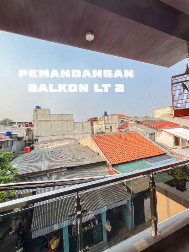dijual rumah larangan