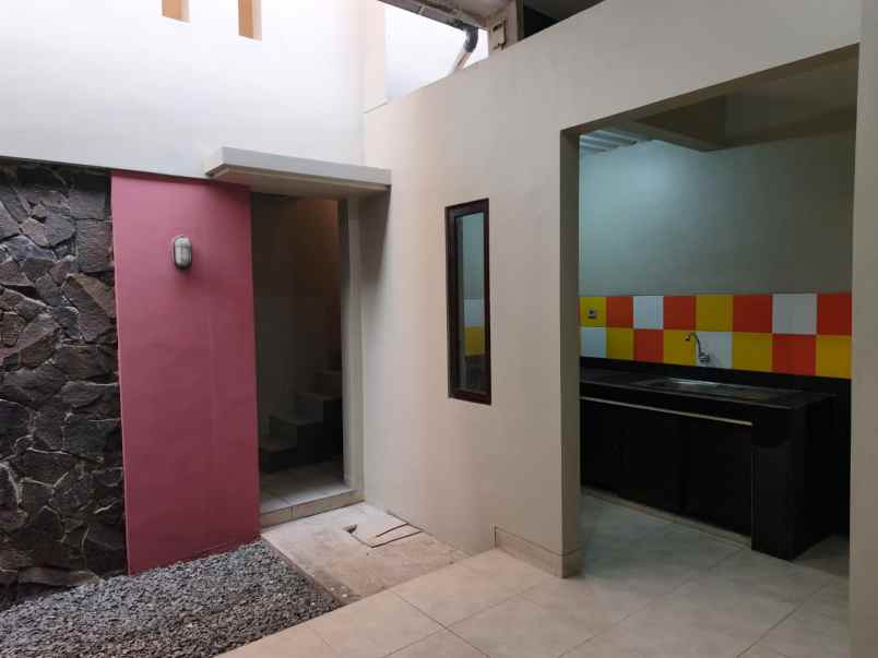 dijual rumah legenda wisata cibubur