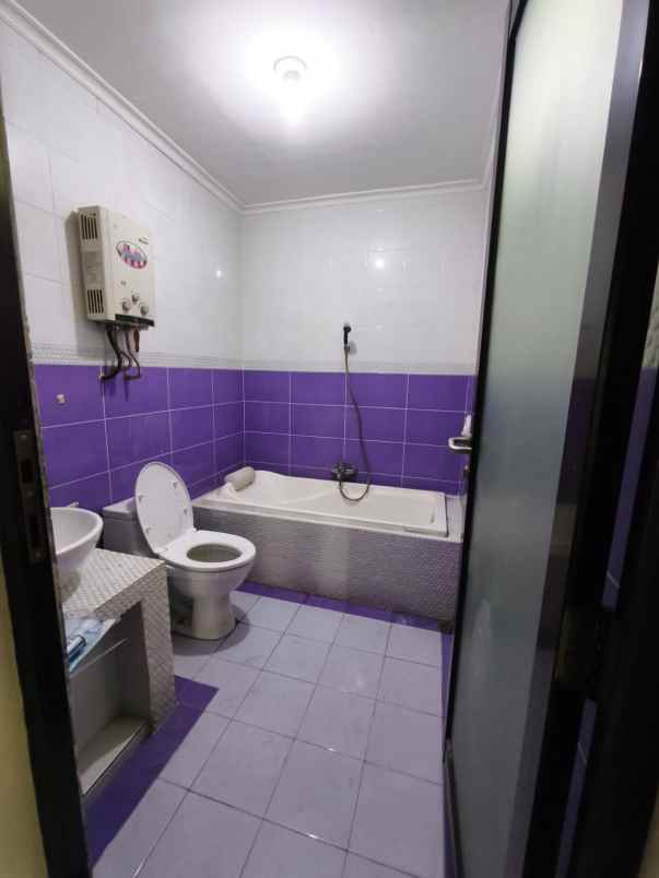 dijual rumah legenda wisata cibubur