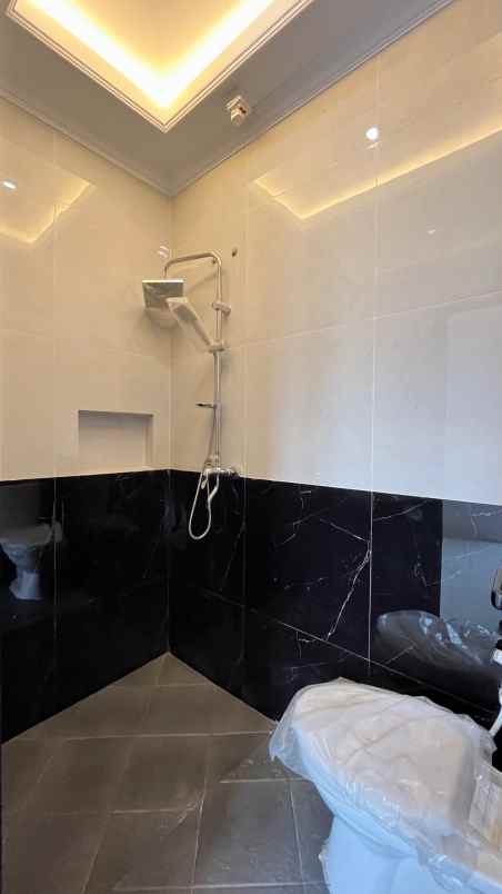 dijual rumah lenteng agung jakarta selatan