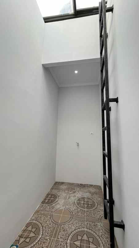 dijual rumah lenteng agung jakarta selatan