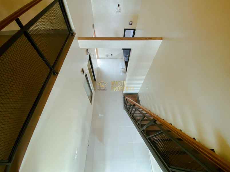 dijual rumah maguwoharjo depok sleman