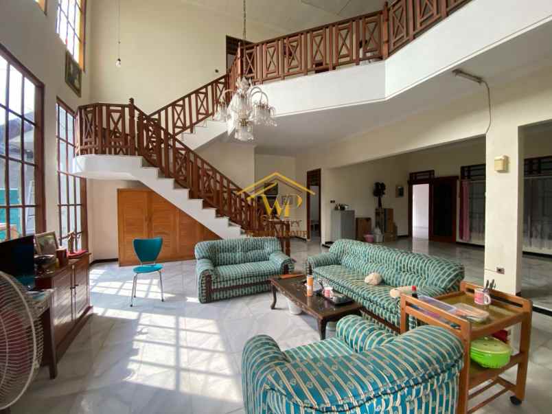 dijual rumah maguwoharjo depok sleman