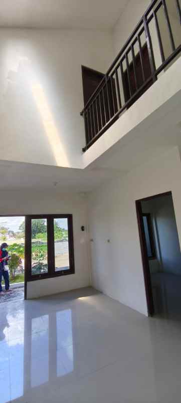 dijual rumah maguwoharjo depok sleman