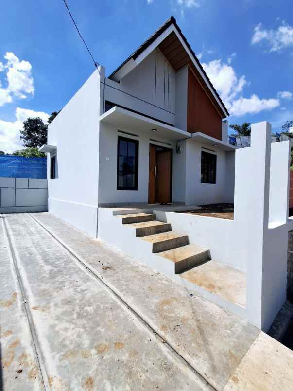 dijual rumah mandalajati