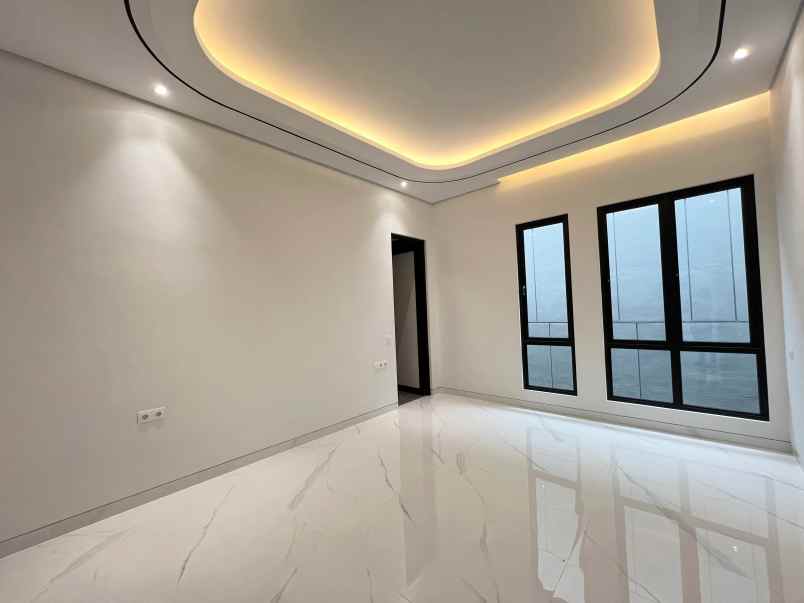 dijual rumah manyar kertoadi