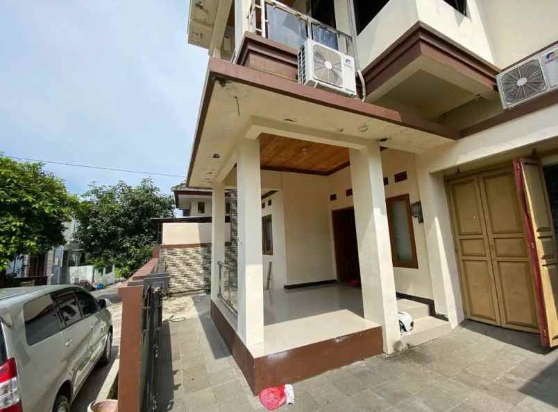 dijual rumah manyaran