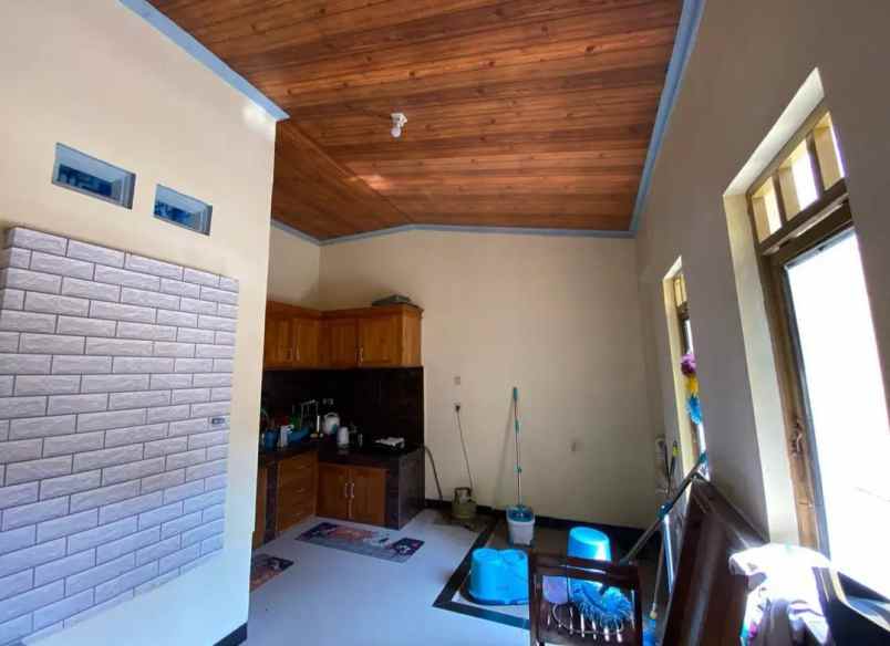 dijual rumah manyaran