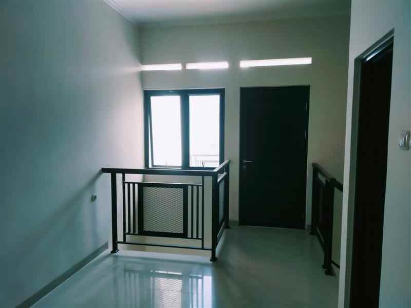 dijual rumah martanegara buah batu