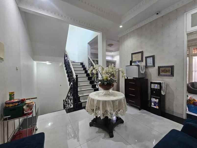 dijual rumah mewah di citra grand cibubur