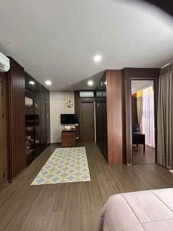 dijual rumah mewah siap huni di bsd city