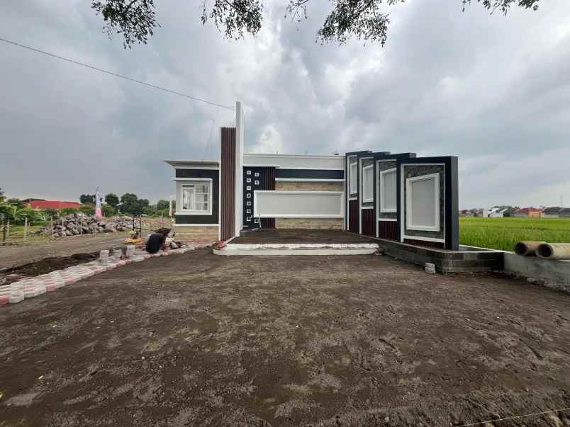 dijual rumah minimalis 200 jutaan diklaten tengah