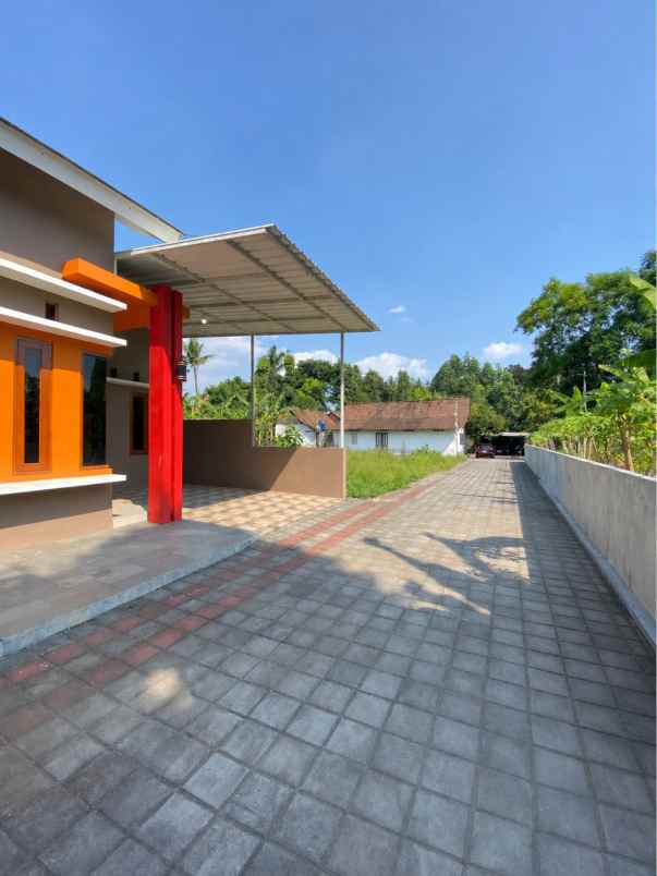 dijual rumah mlati