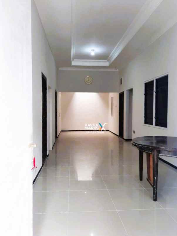 dijual rumah mulyosari prima