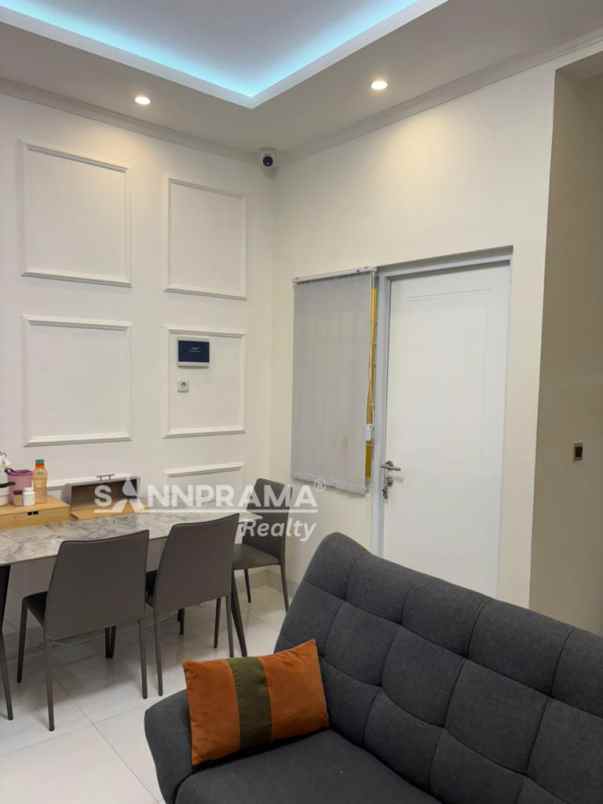 dijual rumah nempel tol limo di graha cinere depok