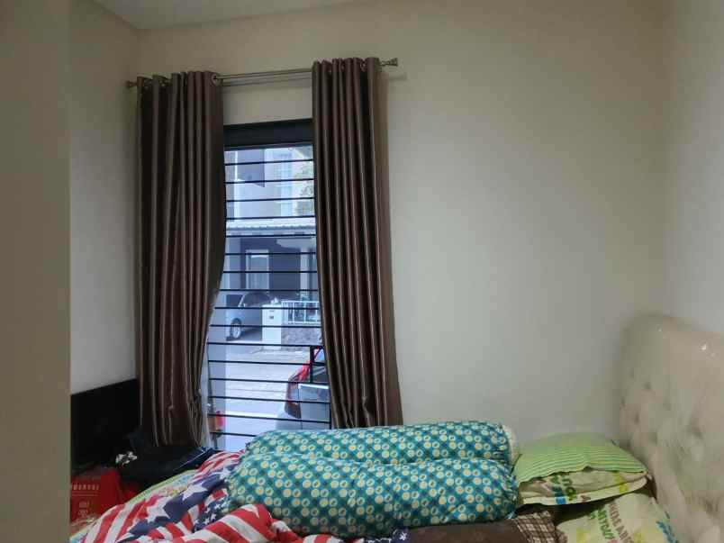 dijual rumah nyaman dan aman di green serpong bintaro