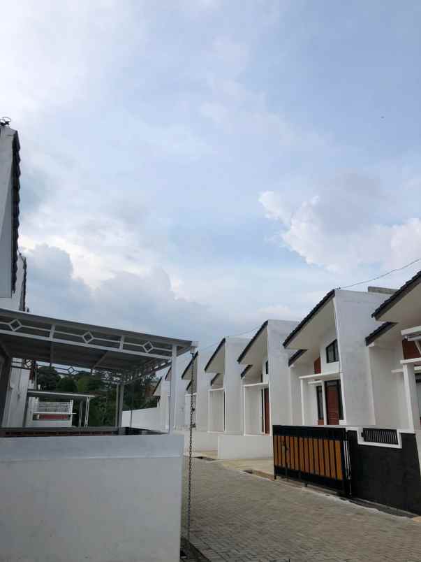 dijual rumah nyaman keren di bandung