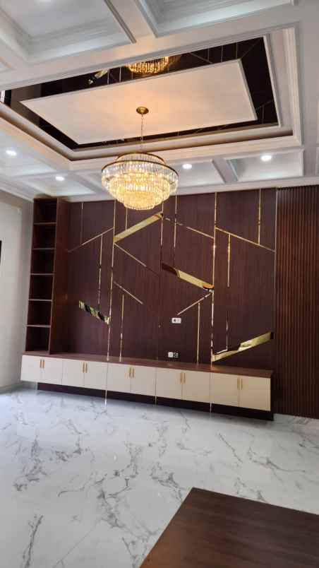 dijual rumah oma campus