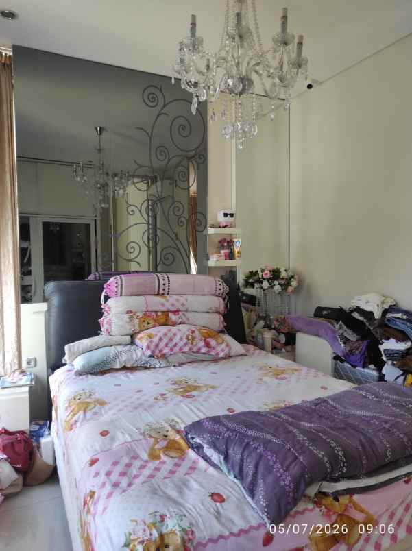 dijual rumah pakuwon city