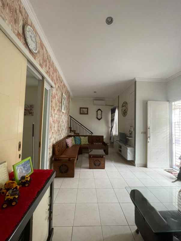 dijual rumah paradise park sarakan