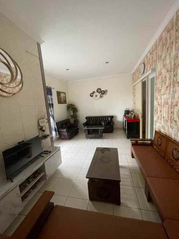 dijual rumah paradise park sarakan