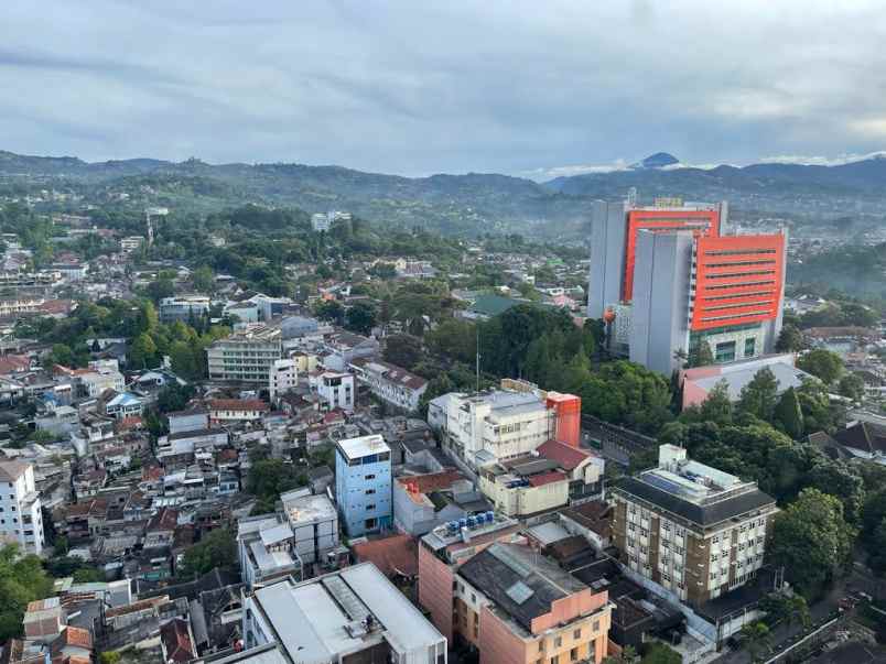 dijual rumah parahyangan residence